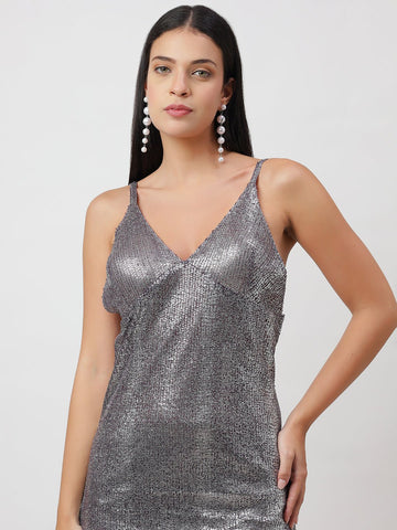 Luxurious Sequinned Long Dress - THE STYIO DIVAAS