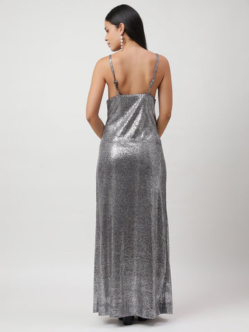 Luxurious Sequinned Long Dress - THE STYIO DIVAAS